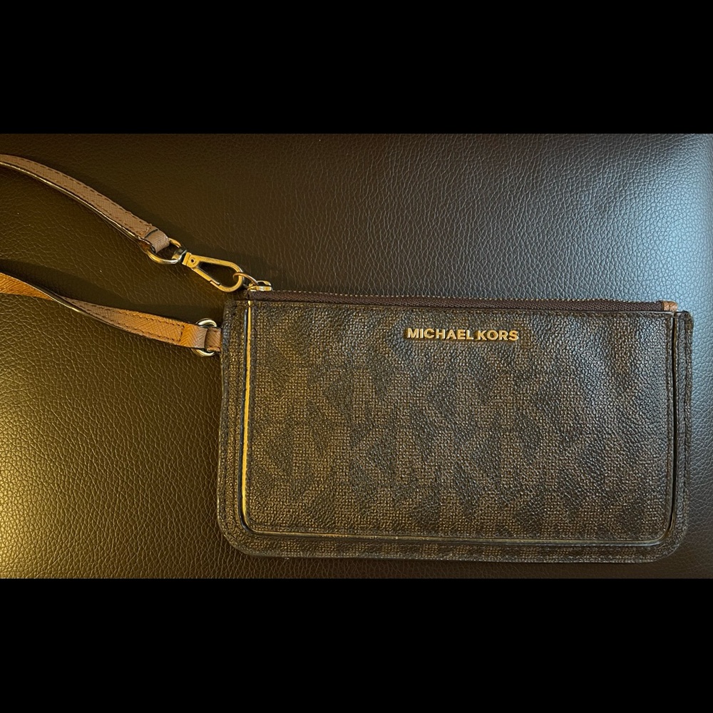 Brown Michael Kors wristlet